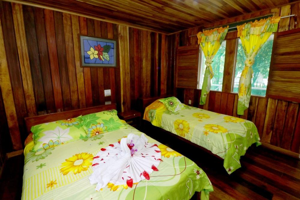 Baula Lodge Tortuguero Bagian luar foto